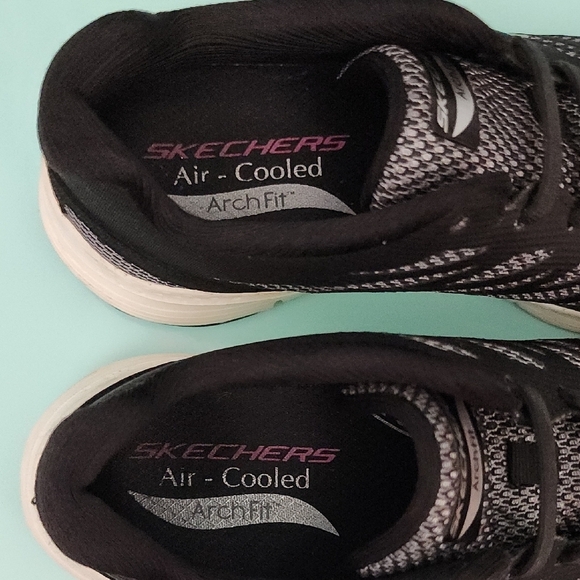 Skechers Air Cooled Arch Fit Black and Gray Sneakers - Picture 3 of 10